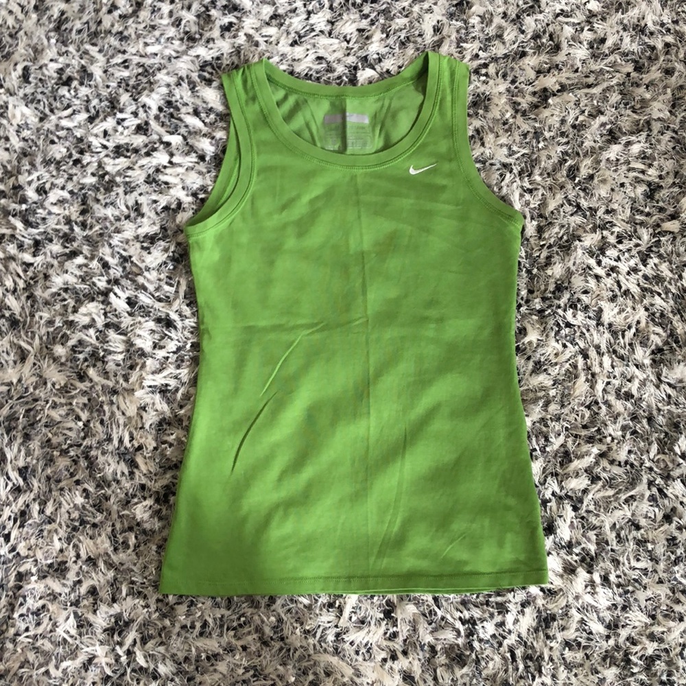 NWOT Nike tank